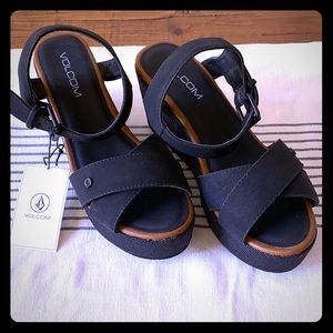 NWT Volcom Wedge Sandal